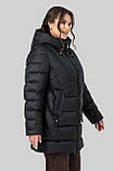 Жіноча зимова куртка-пуховик Софія великого розміру 50–60 | Теплий біопуховик до -15°C з капюшоном чорний, фото 5