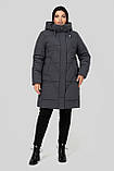 Тепле стьобане пальто жіноче 50–60 розмірів, з тинсулейтом і капюшоном | Зимове пальто батал графіт, фото 5