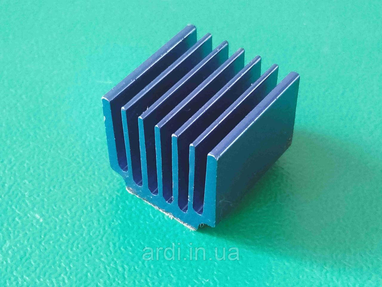 Радіатор алюмінієвий 14 х 15 х 13 мм з самоклеючою стрічкою