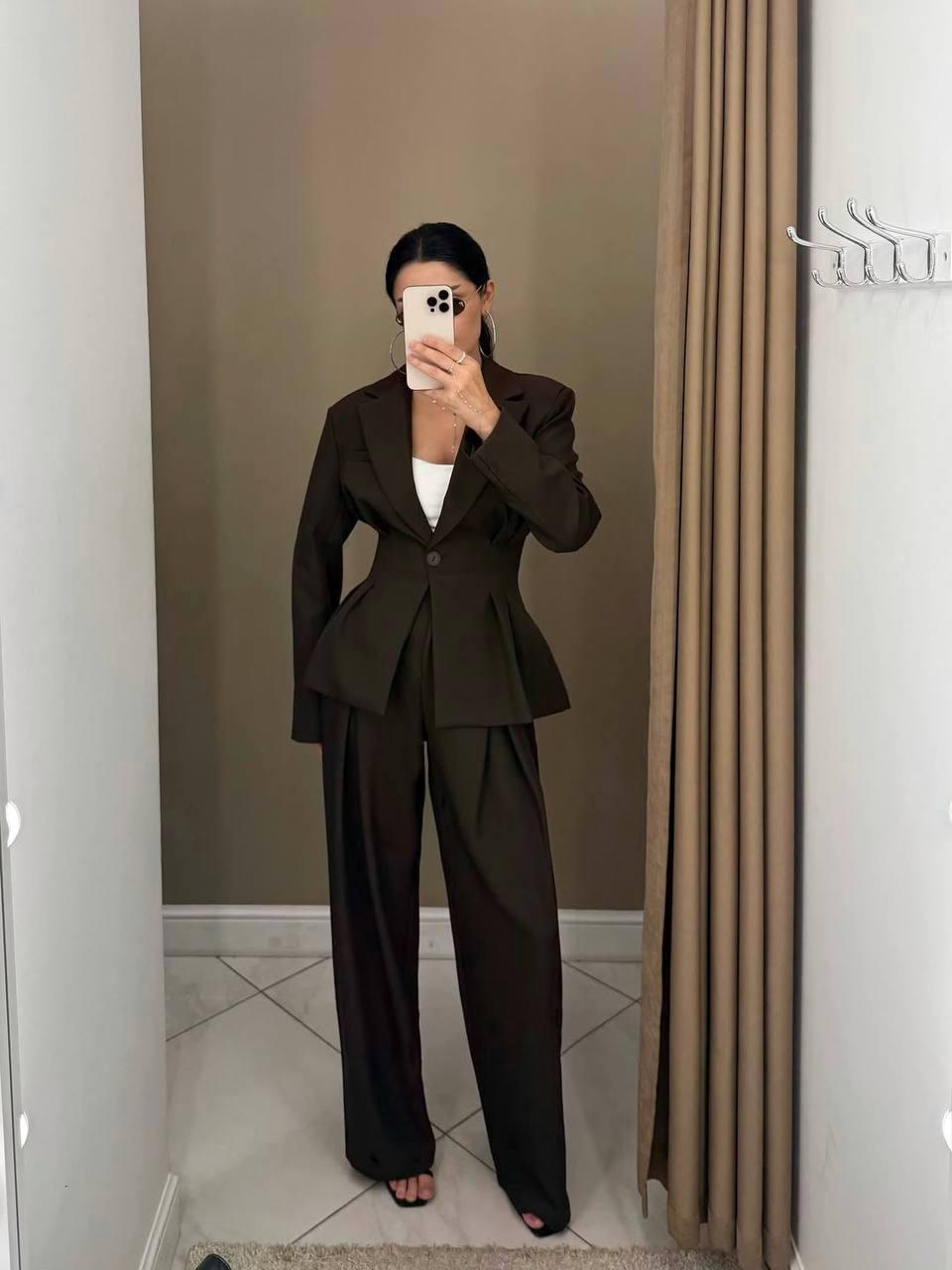 Жіночий костюм з піджаком та штанами Модель: 1511-2093 Кольори: чорний, шоколад, фото 1