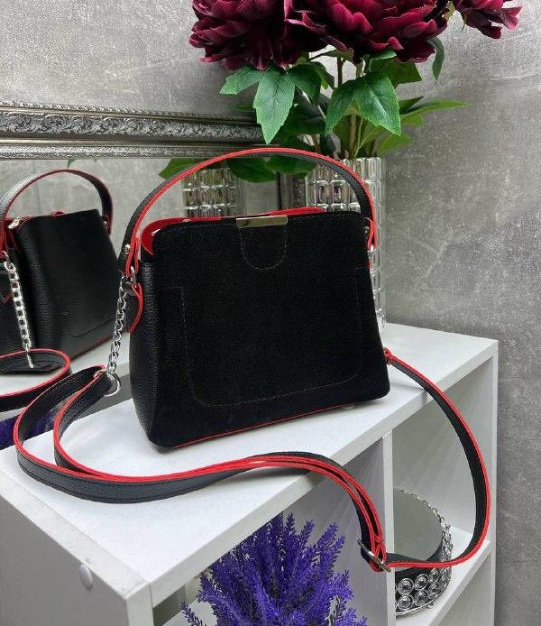 Жіноча сумка крос-боді невелика сумочка через плече стильна чорна з червоним замша+шкірзам, фото 1