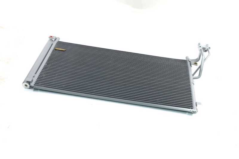 Конденсер кондиціонера Hyundai Grandeur/XG/Kia Magentis (05–) (Nissens) 94804