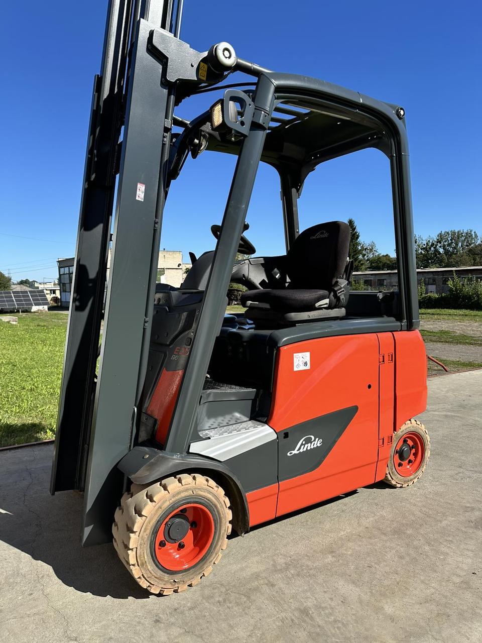 Штабелер електричний Навантажувач 1272 Linde E20PH-02 2t 4,7m НОВА АКБ