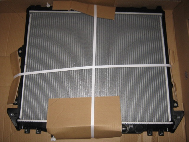 Радіатор охолодження TOYOTA Hi-Lux VII (AN10, AN20) (2005–) (Nissens) 646807