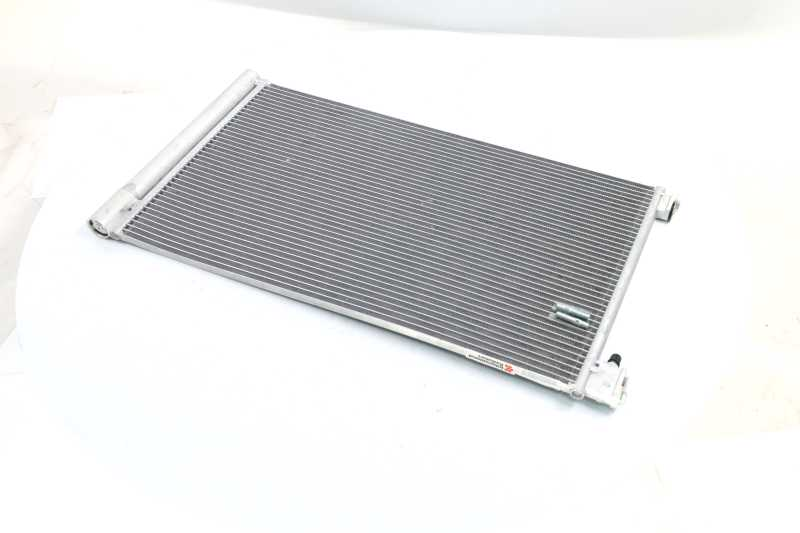 Радіатор кондиціонера Opel Insignia (08-) (Van Wezel) 37005478