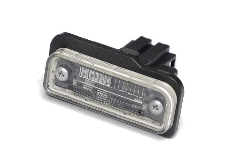 Ліхтар підсвітки номера Mercedes (Van Wezel) 3033920