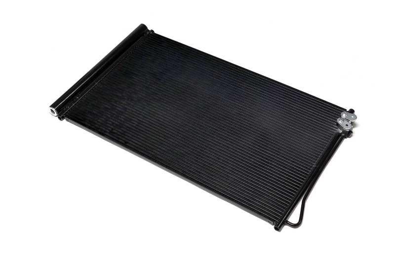 Радіатор кондиціонера Mercedes Vito 14- (Van Wezel) 30015710