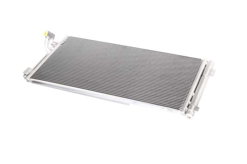 Конденсор кондиціонера Mercedes Viano/Vito W639 (Van Wezel) 30005484