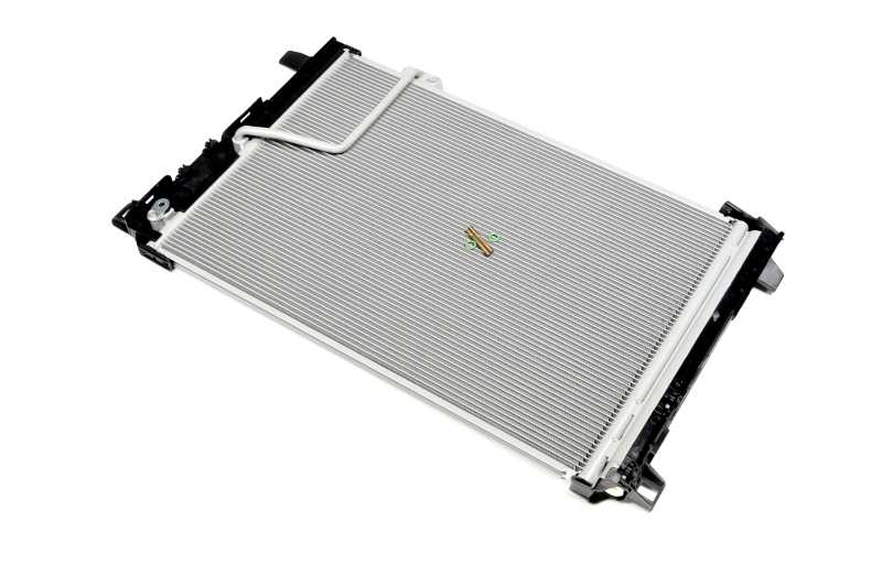 Радіатор кондиціонера Mercedes SLK-Class W172 (11-) (Van Wezel) 30005450