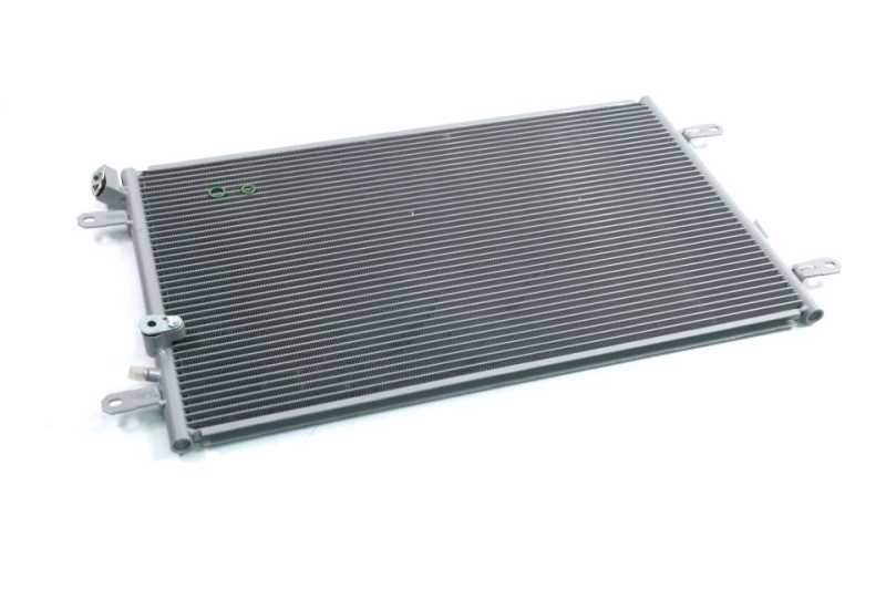 Радіатор кондиціонера Audi A6/S6 (04–) 2.0 TDI (Nissens) 94695