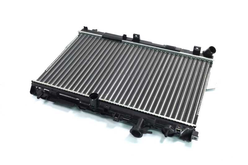 Радіатор охолодження Hyundai Matrix (FC) (01-) 1.6i (Van Wezel) 82002097