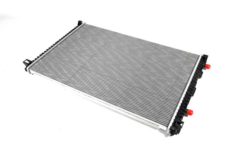 Радіатор охолодження Audi A6/Q7 15- (Van Wezel) 03012726