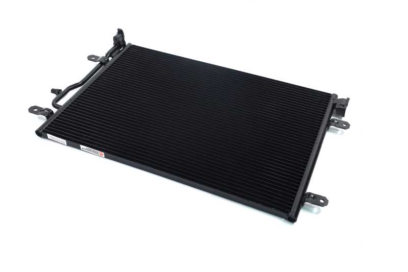 Конденсор кондиціонера Audi A4 00-02/A6 2.0/3.0 01- (Van Wezel) 03005194