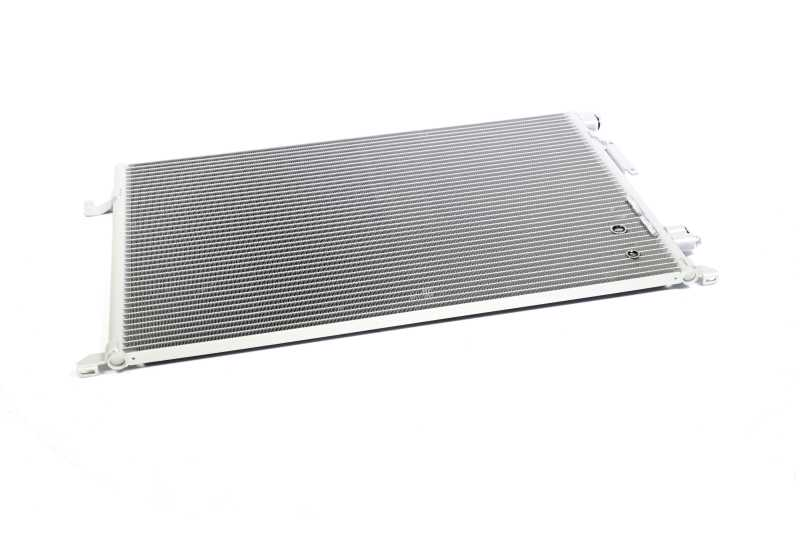 Конденсатор кондиціонера Opel Vectra C (02–) (Nissens) 94597