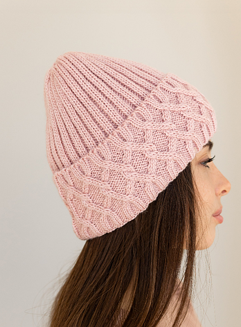 Жіноча зимова шапка «Вікторія» з шерсть 20% орнаментом та флісовою підкладкою світло Рожевий, фото 2