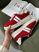 Красные замшевые кеды