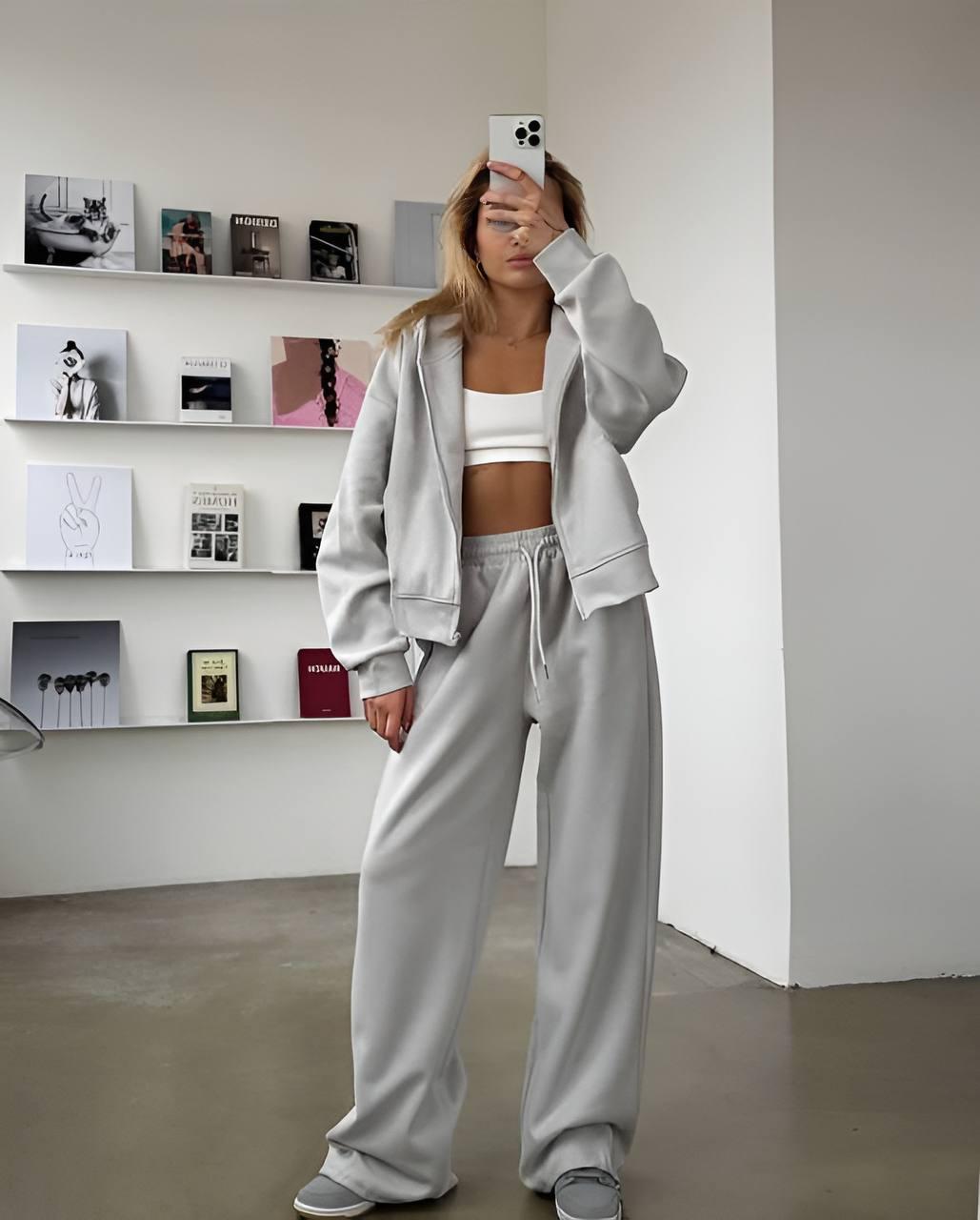 Стильний жіночий костюм сірого кольору, фото 1