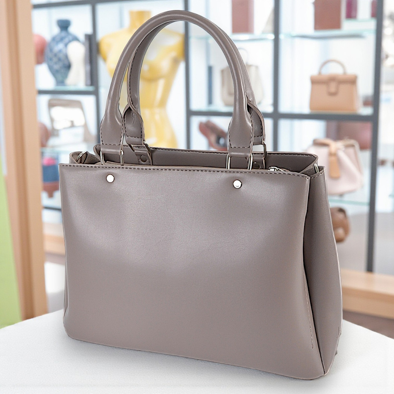 Жіноча сумка через плече велика темно бежева з плечовим ременем з екошкіри на три відділення, фото 1