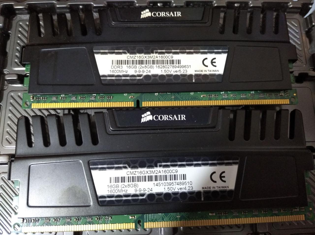 16Gb (2x8GB) DDR3 1600MHz Corsair PC3 12800U CL9 2Rx8 RAM Оперативна пам'ять CMZ16GX3M2A1600C9, фото 1