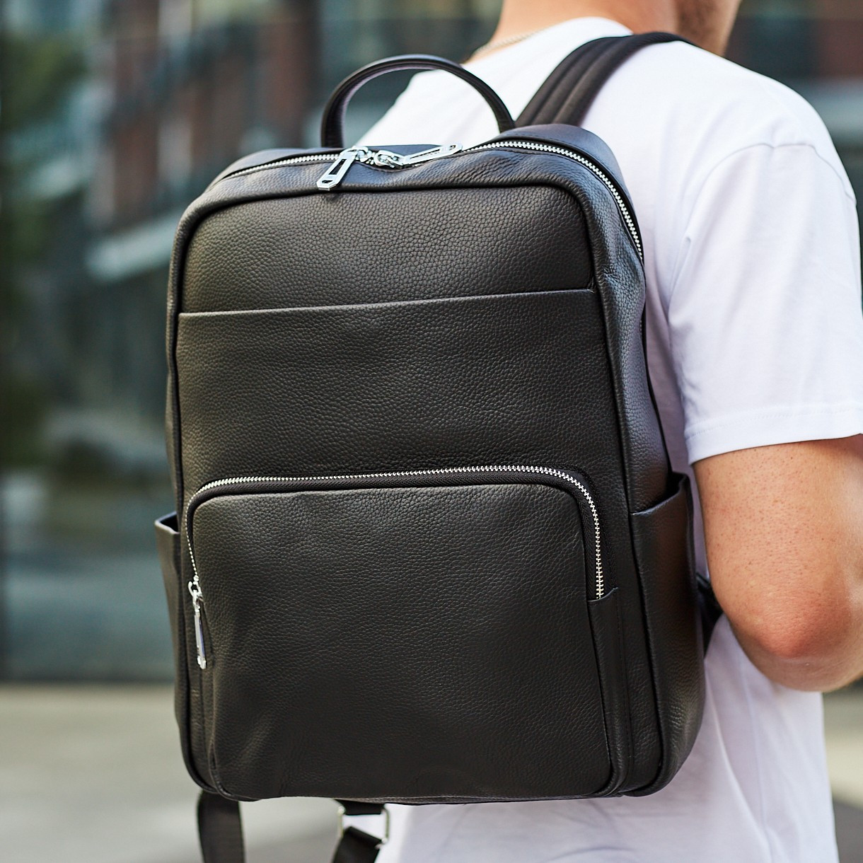 Чоловічий шкіряний рюкзак для ноутбука і подорожей чорний Tiding Bag 59331