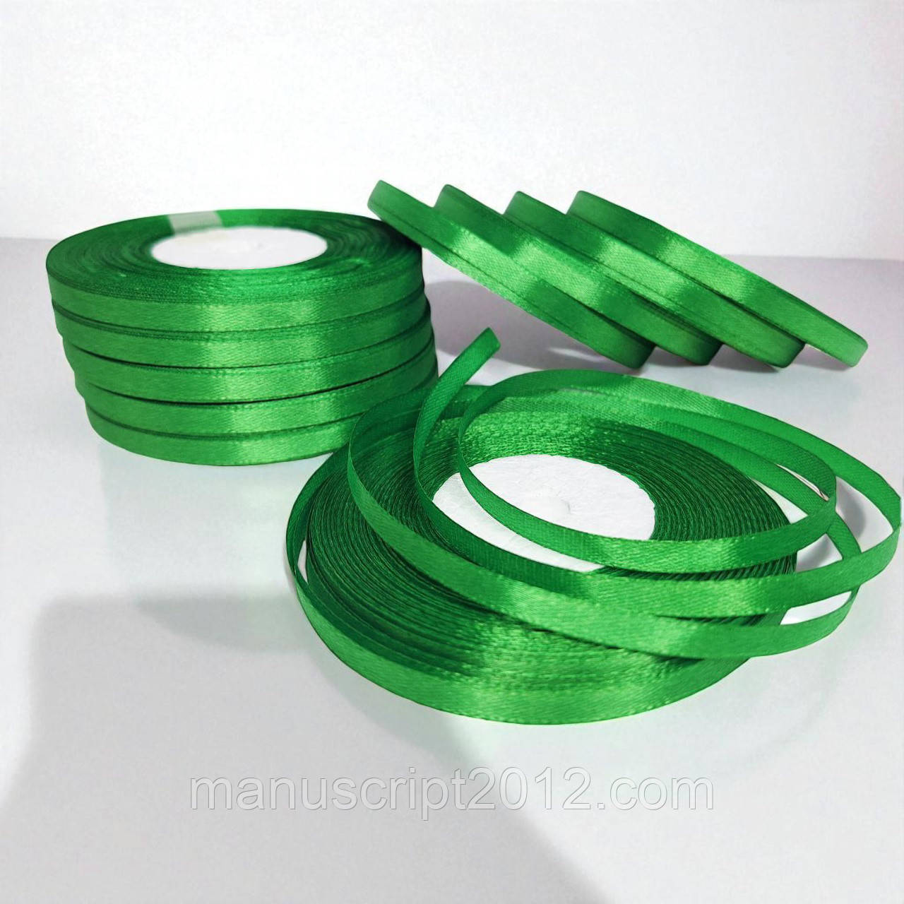Стрічка атласна однотонна 0,6см. (33 м) зелена