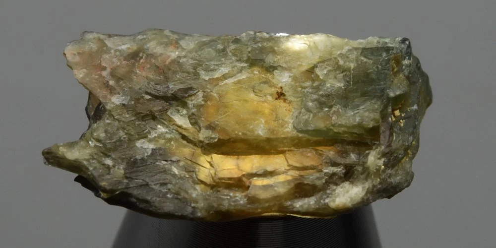 8.26 кт Природний зелений сапфір без скла, без нагрівання