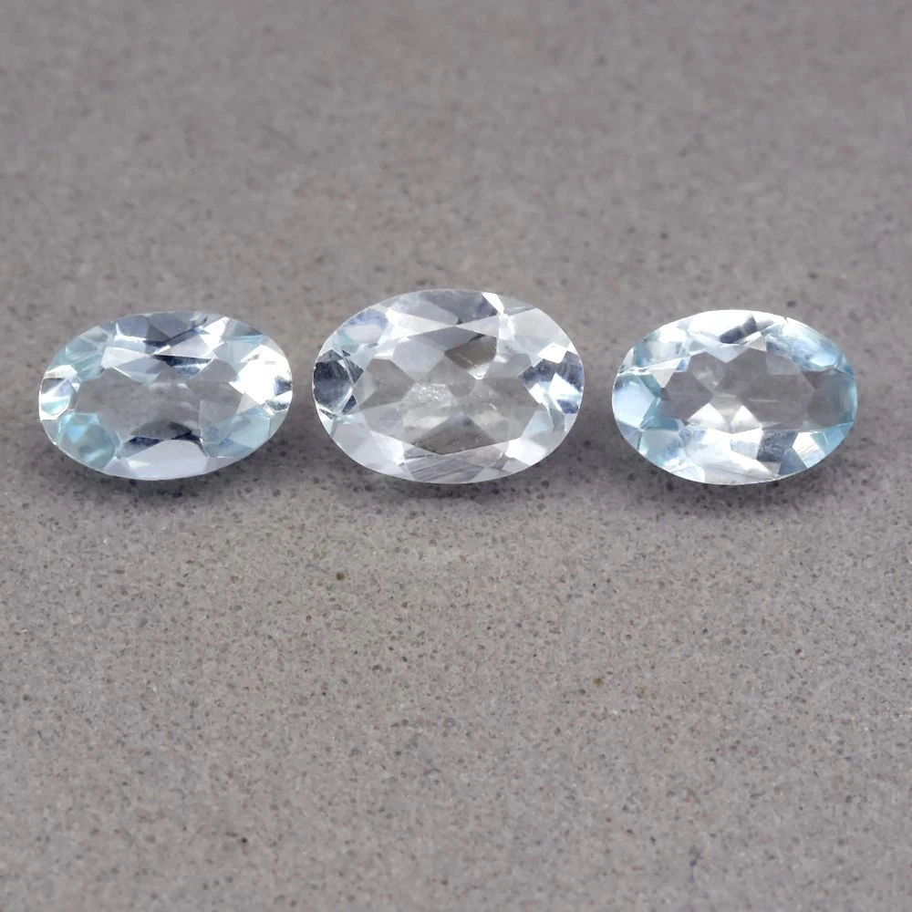 1.18 кт. природній аквамарин 3 шт.