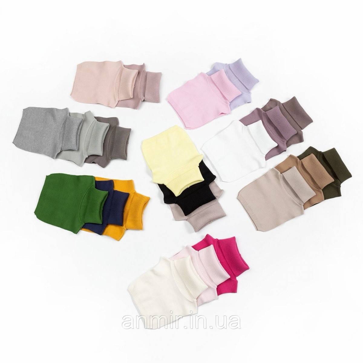 Манишка в'язання однотонна розмір універсальний, кольору міксом