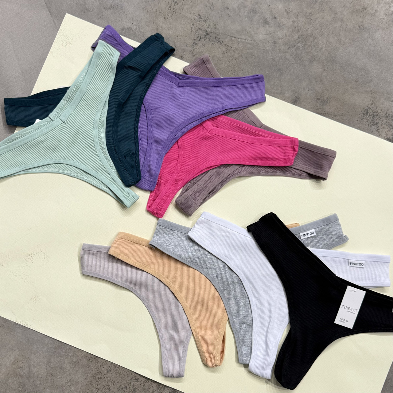 Набір жіночих трусиків - стрінгів із бавовни (базові кольори, 5 шт в упаковці), фото 1