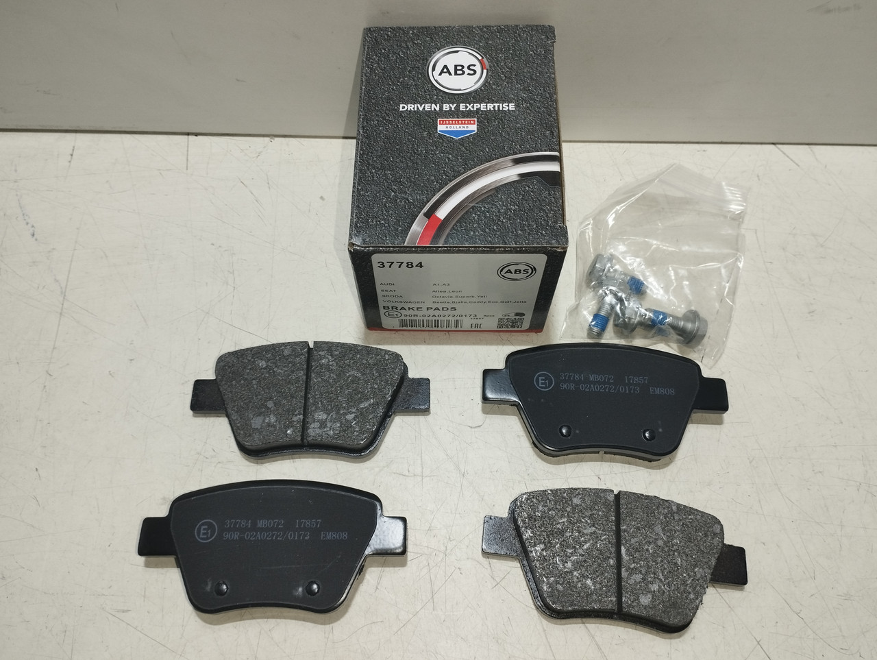 ABS Колодки гальмівні задні SKODA OCTAVIA 1.4-2.0,1.9TDI 04-,SUPERB 1.4-2.0 08-,YETI 1.2-2.0 09-, фото 1