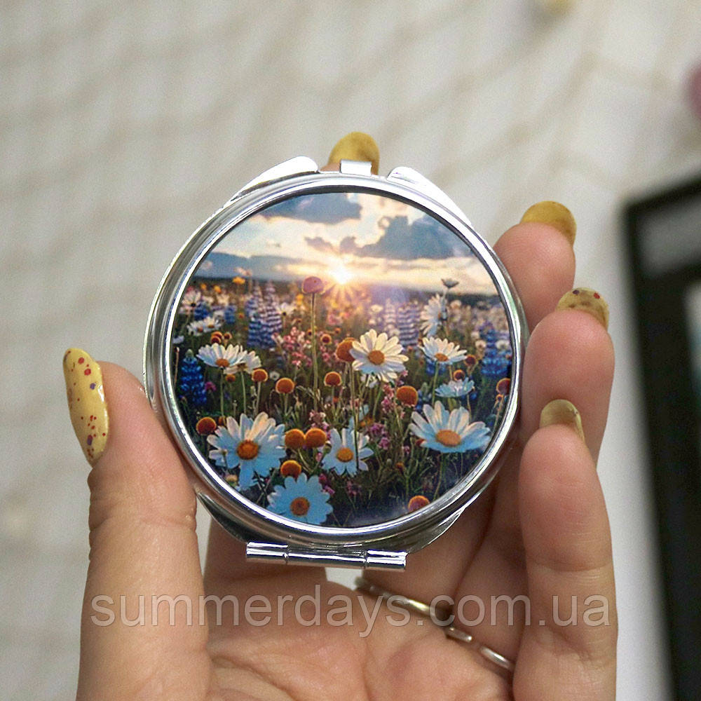 Кишенькове дзеркало Поле ромашок на тлі заходу сонця, фото 1