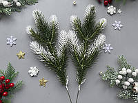 Гілка хвої лита "Ель бельгійська біло-зелена 5-ка" (штучна хвоя)