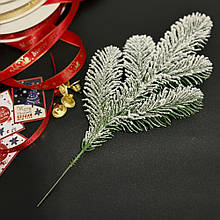 Гілки штучної литої ялинки (↔ 30 см) засніжена   /штучна хвоя/