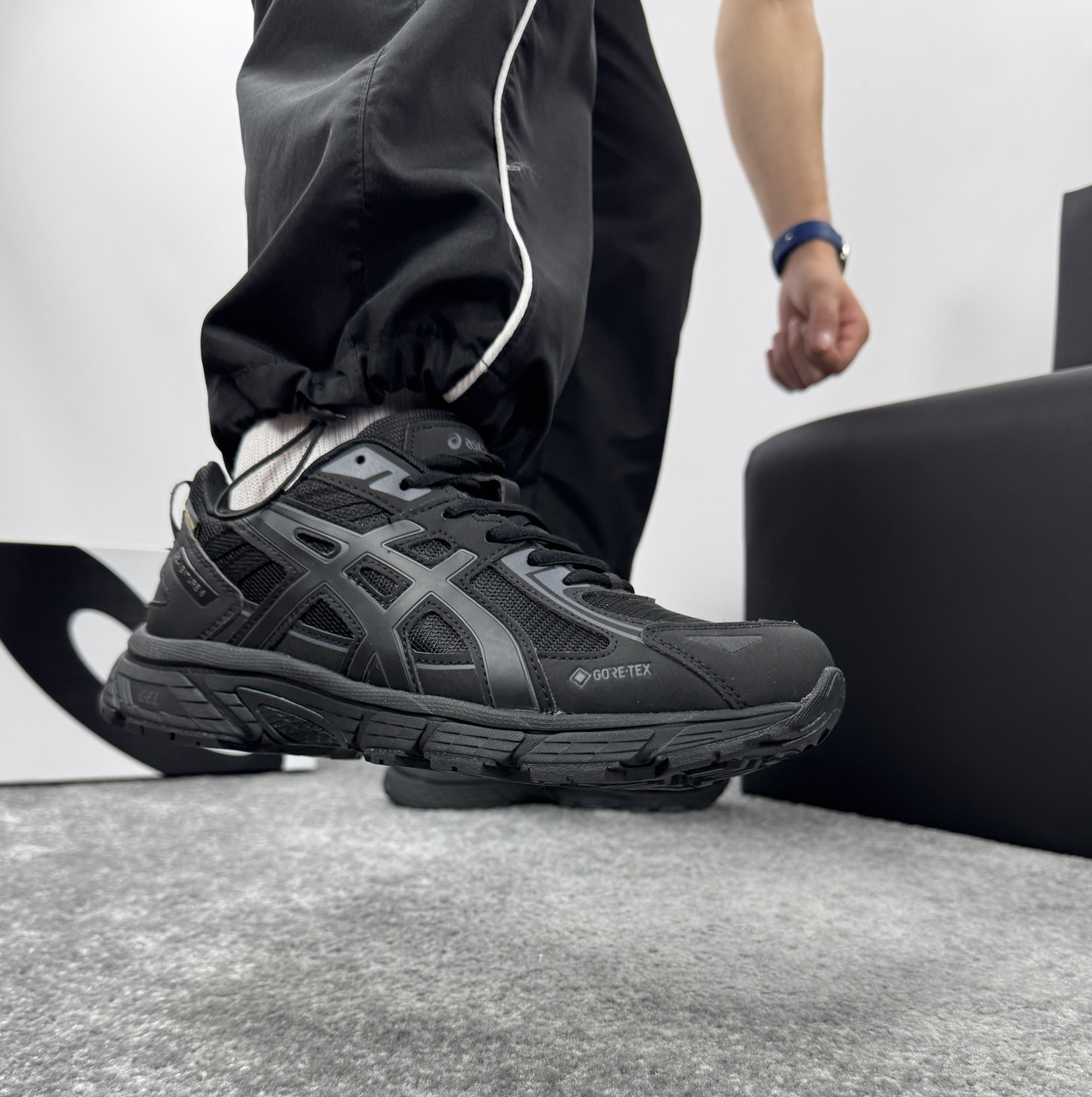 Кросівки чоловічі чорні зимові Asics Gel-Venture 6 Gore-Tex Black (21823), фото 1