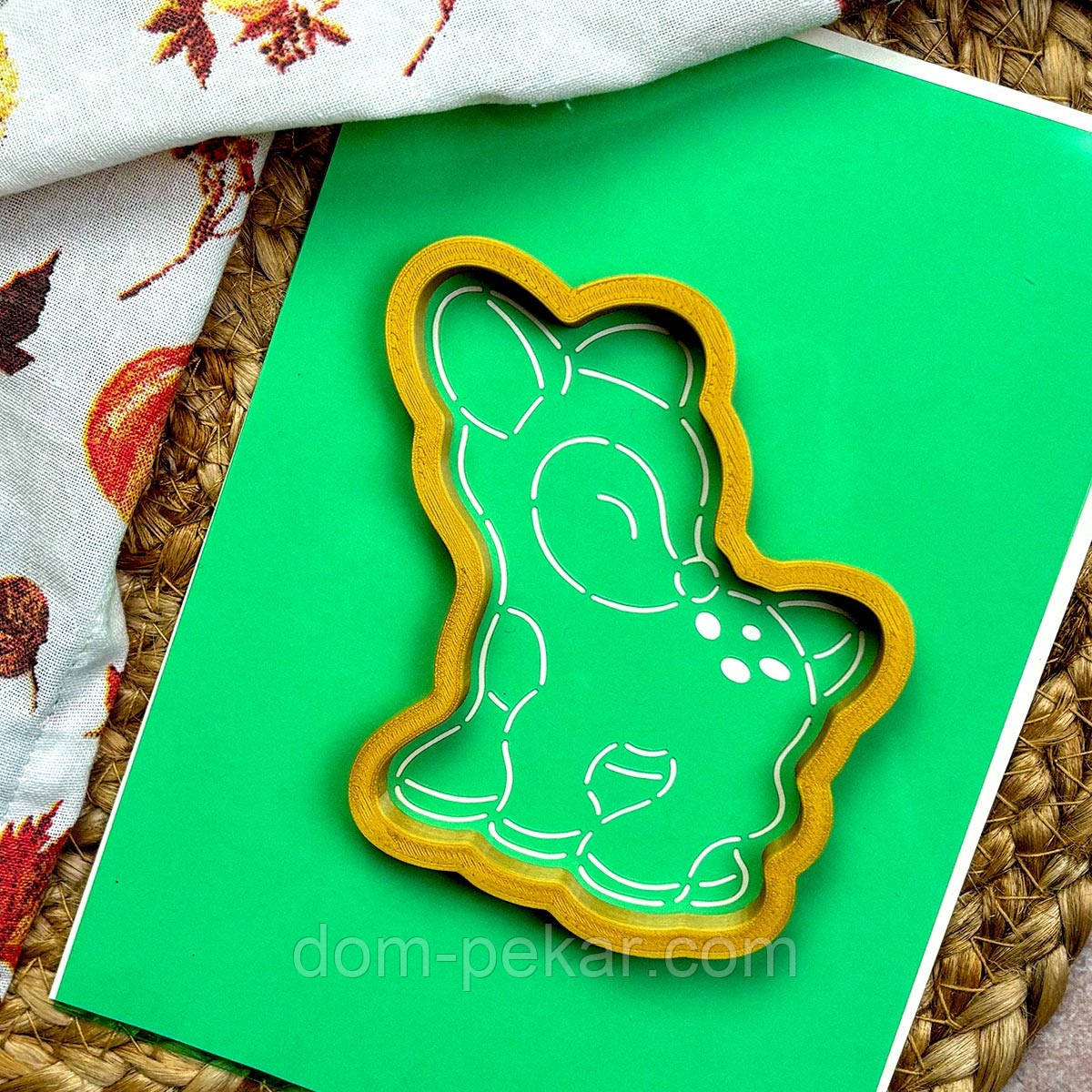 Олень вирубка з трафаретом 10*9,2 см (TR-2)