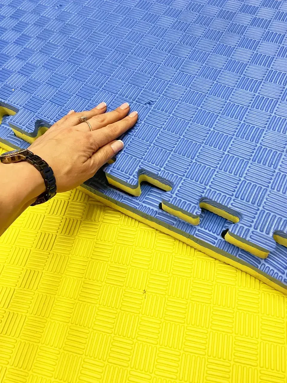 Татамі IZOLON EVA SPORT 100х100х4см, УЦІНКА з бортиком