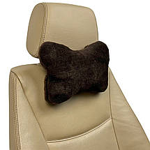 Автомобільна подушка на підголівник з еко-хутра в салон автомобіля Коричнева 1 шт, фото 3