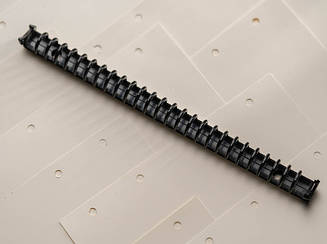 Затискачі для блокнотів і воркбуків канцелярські. Пластик. 270х20мм. Кільце 15мм