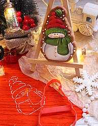 Вирубка для пряника з трафаретом "Сніговик" 10см