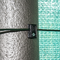 Зеленый монтаж фиксатор пластиковый зеленые для шпалерной проволоки и сеток .