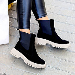 Стильні чорні замшеві зимові черевики челсі на бежевій підошві 37