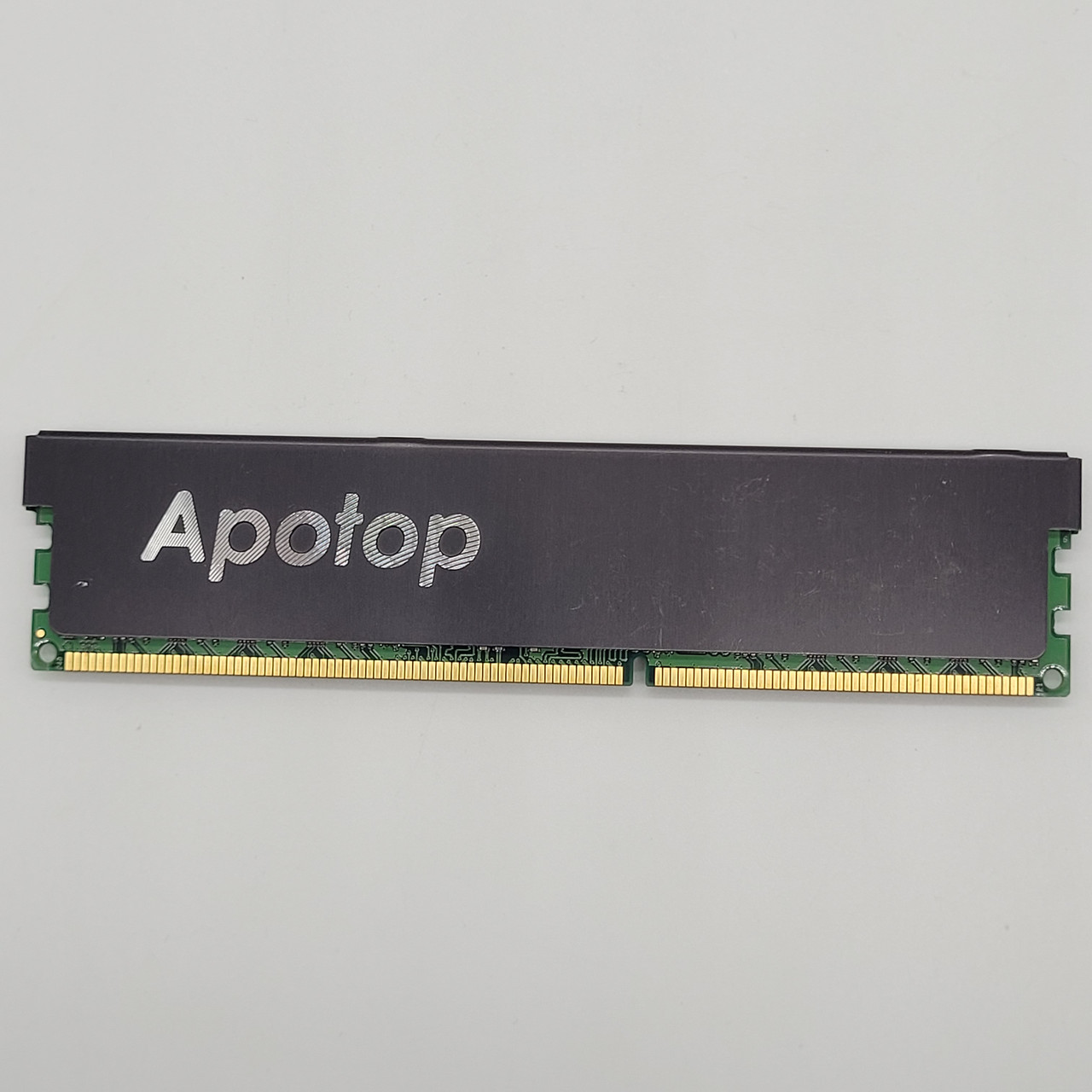 Ігрова оперативна пам'ять Apotop DDR3 8Gb 1600MHz PC3-12800U 2R8 CL9 (U3A8G93-16G9HMBB22) Б/В