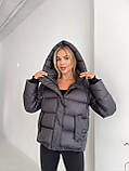 Жіноча коротка зимова куртка пуховик з біопухом і капюшоном пуфер 42-48 графіт, фото 5