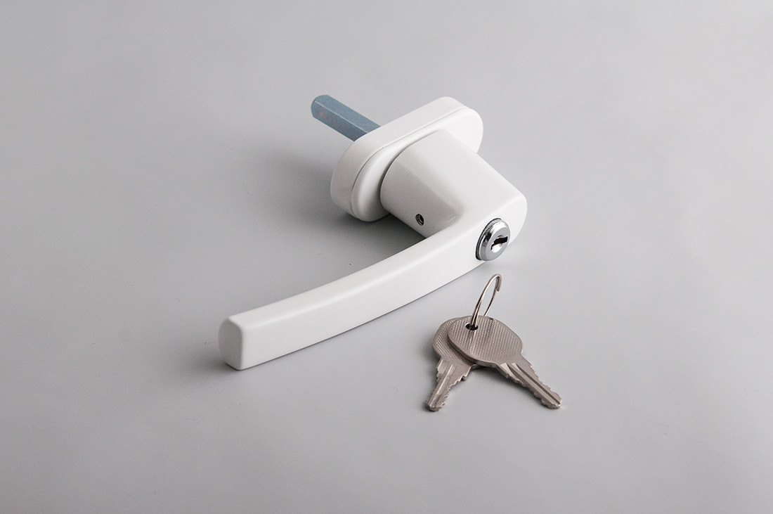 Ручка віконна із замком (анти дітки) біла Україна, фото 1