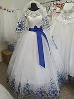 Свадебное платье 42-44-46 размера с синей вышивкой