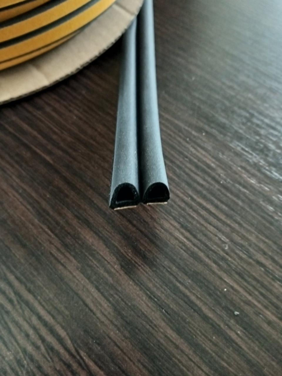 Ущільнювач самоклеючий Чорний 9х7.5, фото 1