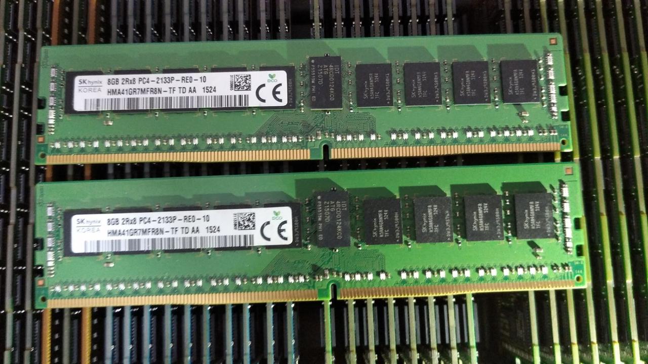 16Gb (2x8GB) DDR4 2133P Hynix  2Rx8 RAM PC4-17000R Серверна оперативна пам'ять 2133R  HMA41GR7MFR8N-TF, фото 1