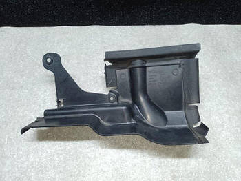 Дефлектор радіатора VOLVO XC70 07-16 лев. (б/у)