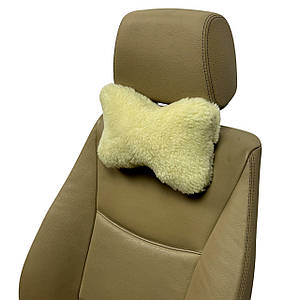 Автомобільна подушка на підголівник з еко-хутра в салон автомобіля Лимонна 1 шт