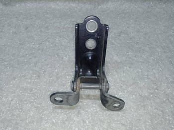 Петля дверей нижня SUBARU FORESTER 12-19 2.5 FB25B 2013 задн. прав. (б/у)